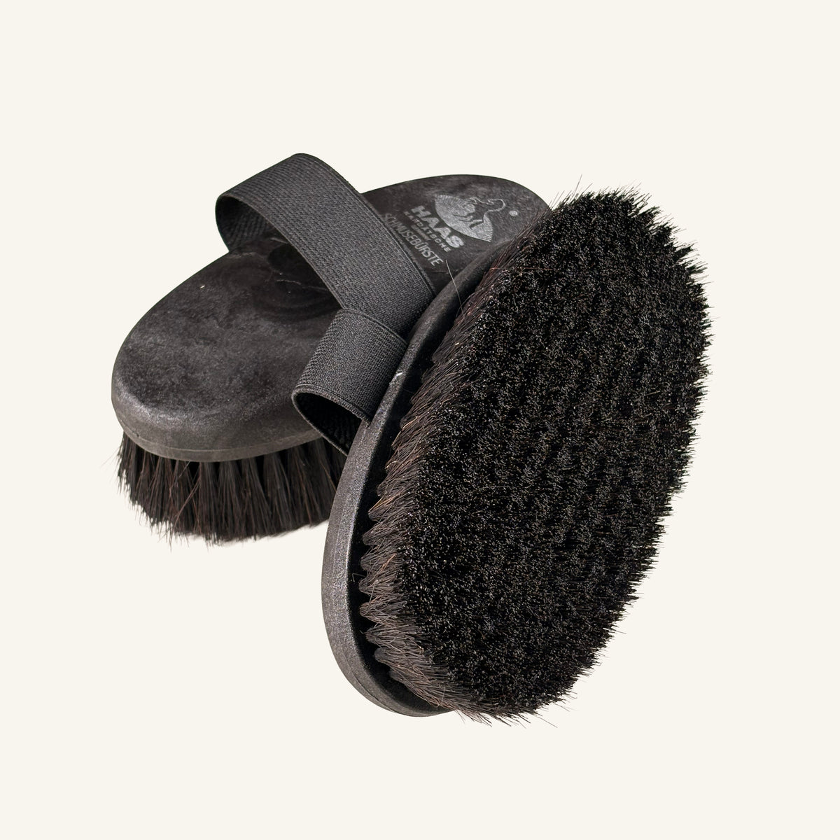 haas schmuseburste for the horse's head with soft black bristles from top and bottom
