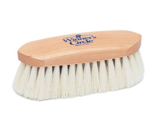 Best grooming brushes for horses – all types