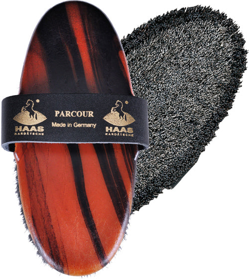 horse body brush parcour by haas